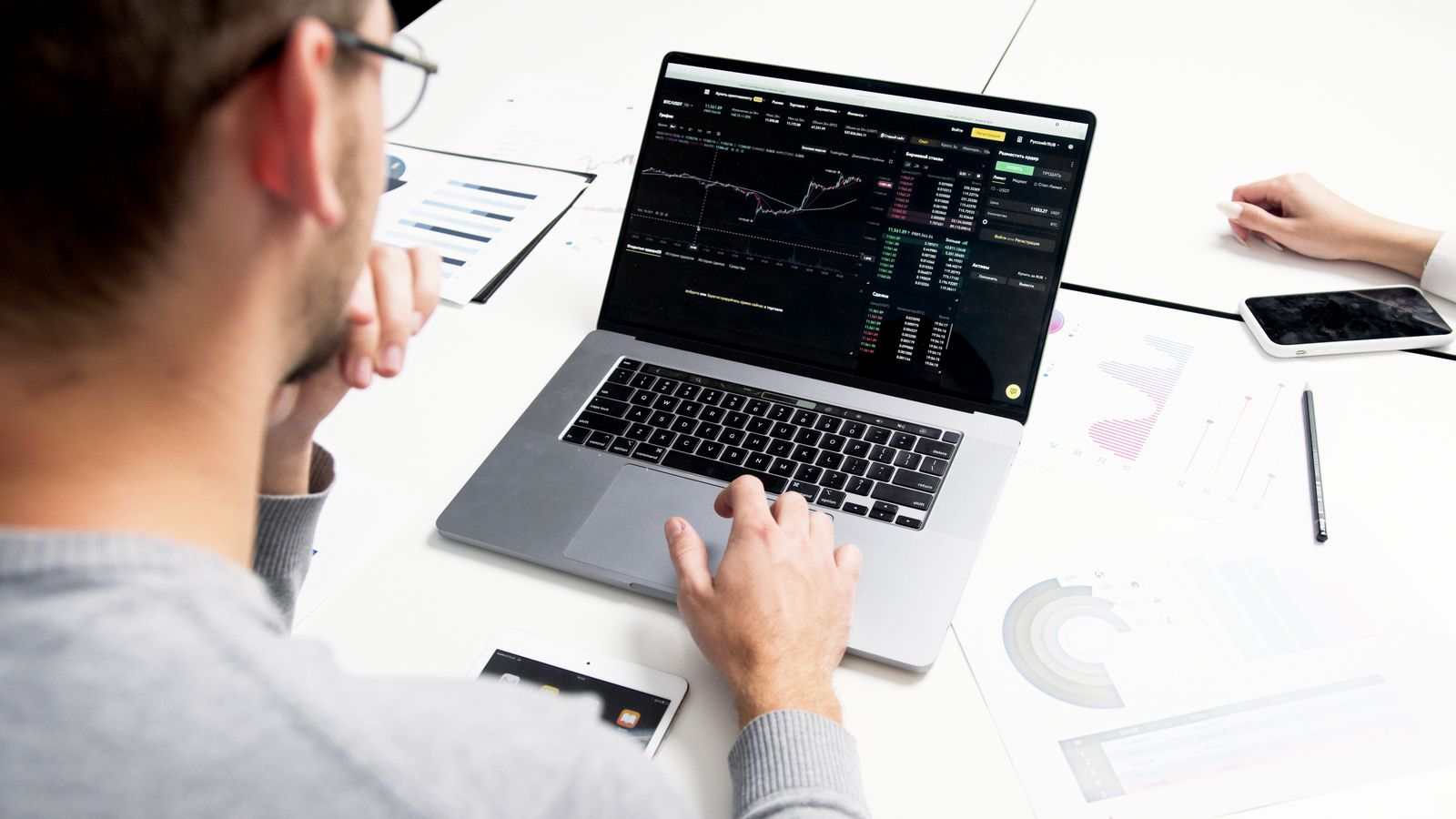 Index Funds for Beginners: The Boring Investment That Actually Works
